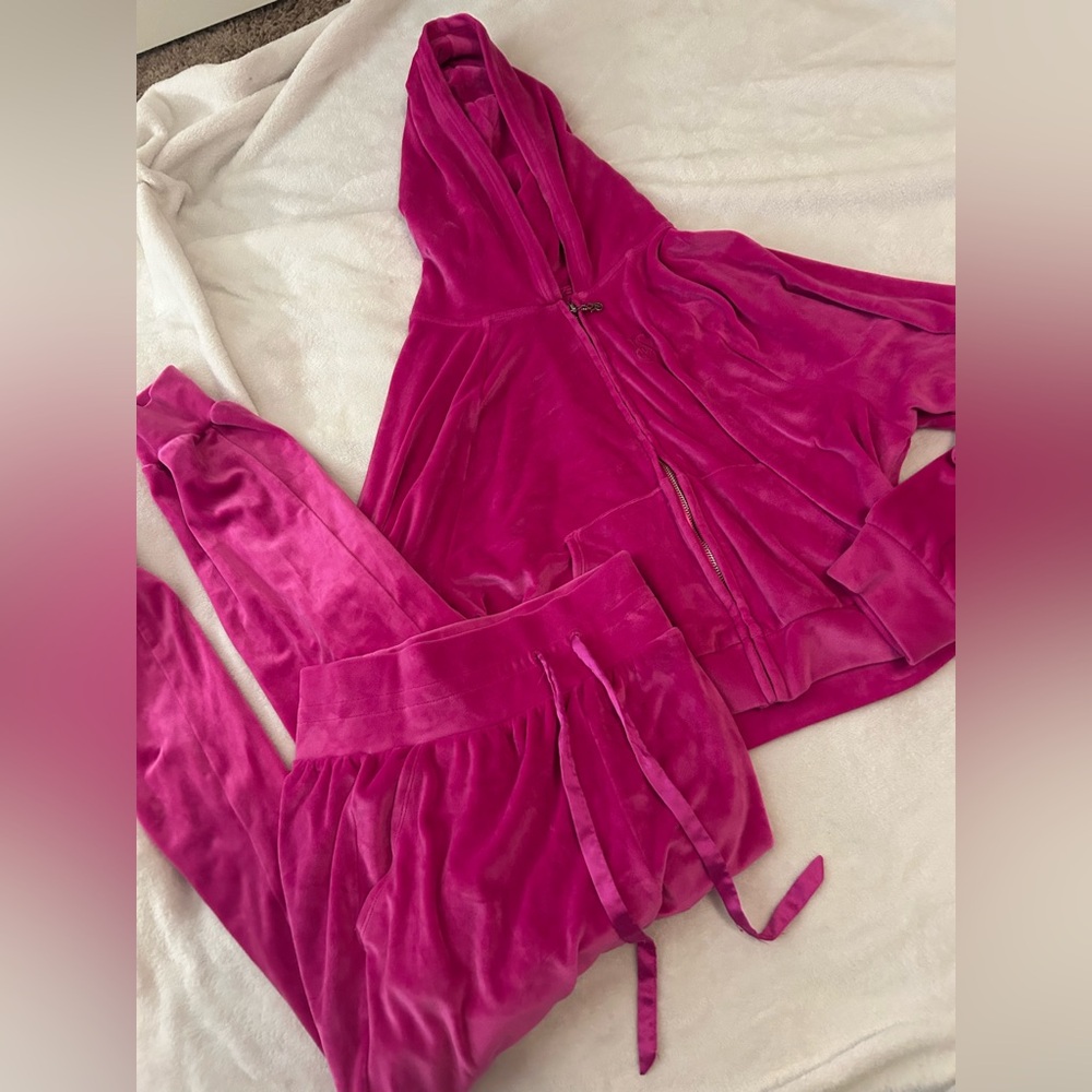 victoria’s secret velvet top and pants